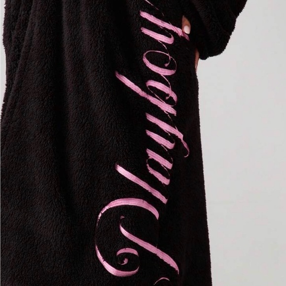 Playboy Robe - Picture 3 of 4